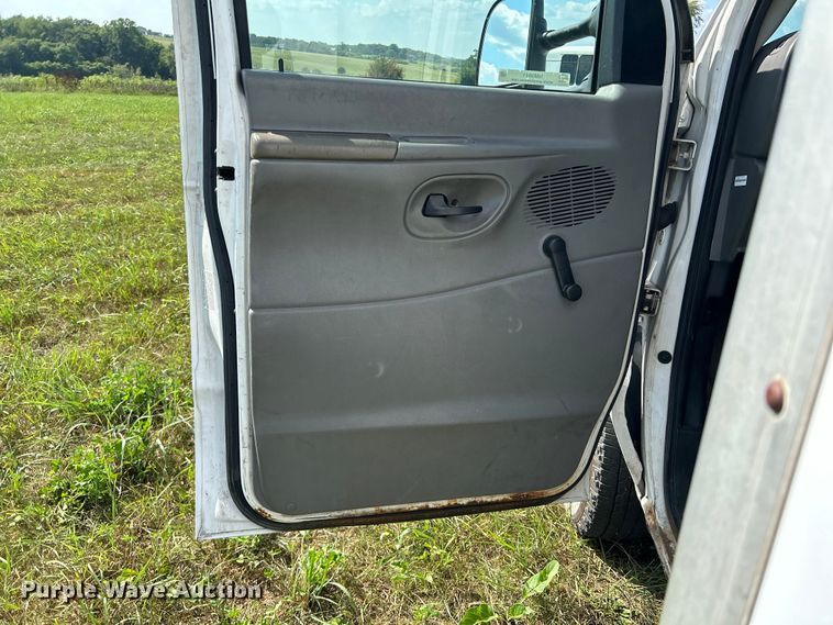image for item NM9841 2008 Ford E350 box truck