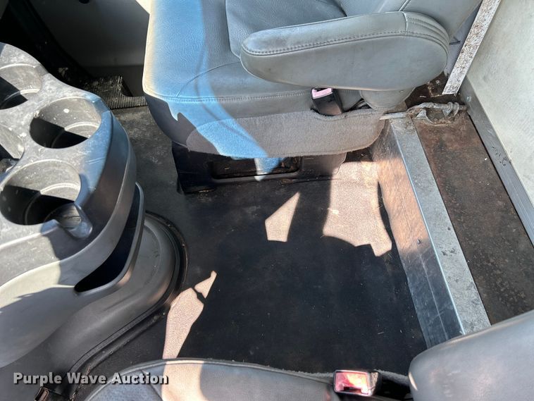 image for item NM9841 2008 Ford E350 box truck