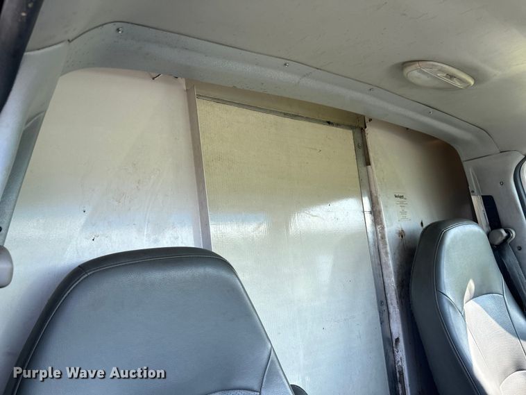 image for item NM9841 2008 Ford E350 box truck