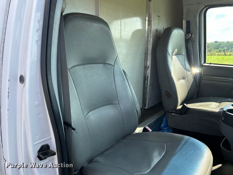 image for item NM9841 2008 Ford E350 box truck