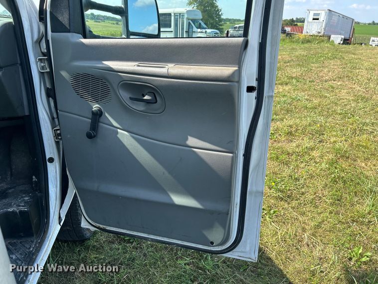 image for item NM9841 2008 Ford E350 box truck