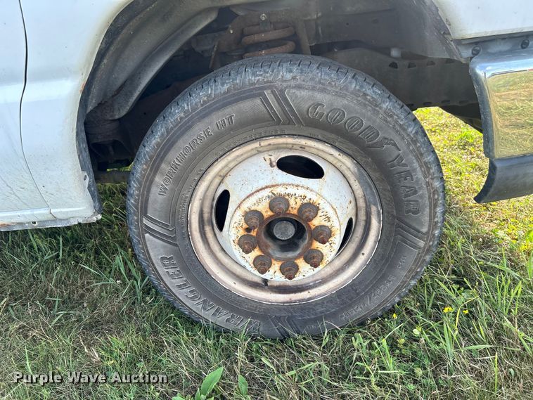 image for item NM9841 2008 Ford E350 box truck