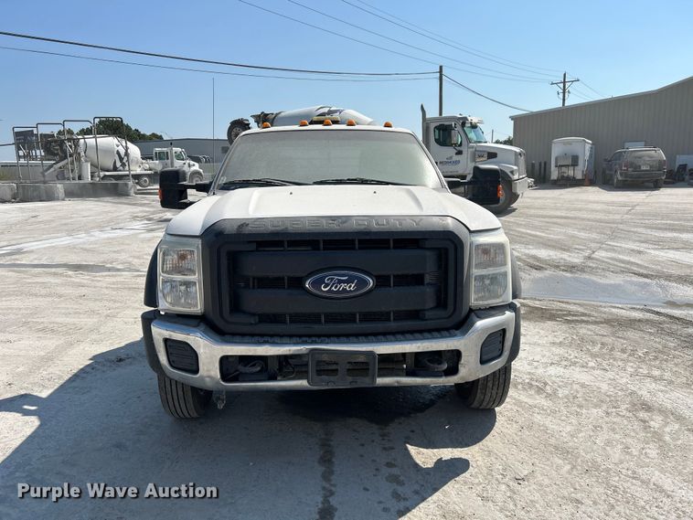 image for item NM9860 2016 Ford F550 flatbed truck