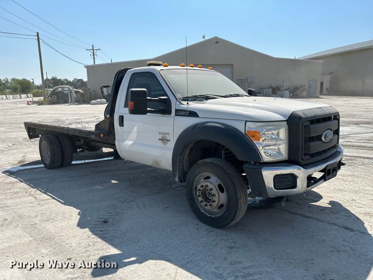 image for item NM9860 2016 Ford F550 flatbed truck