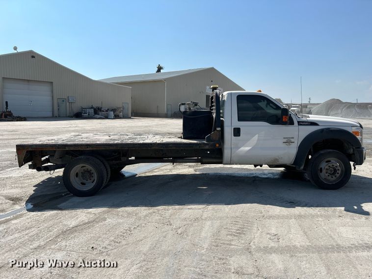 image for item NM9860 2016 Ford F550 flatbed truck
