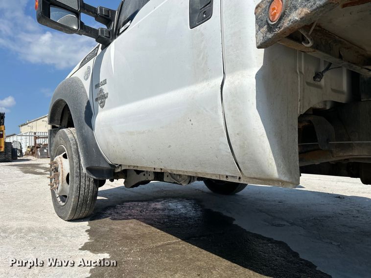 image for item NM9860 2016 Ford F550 flatbed truck