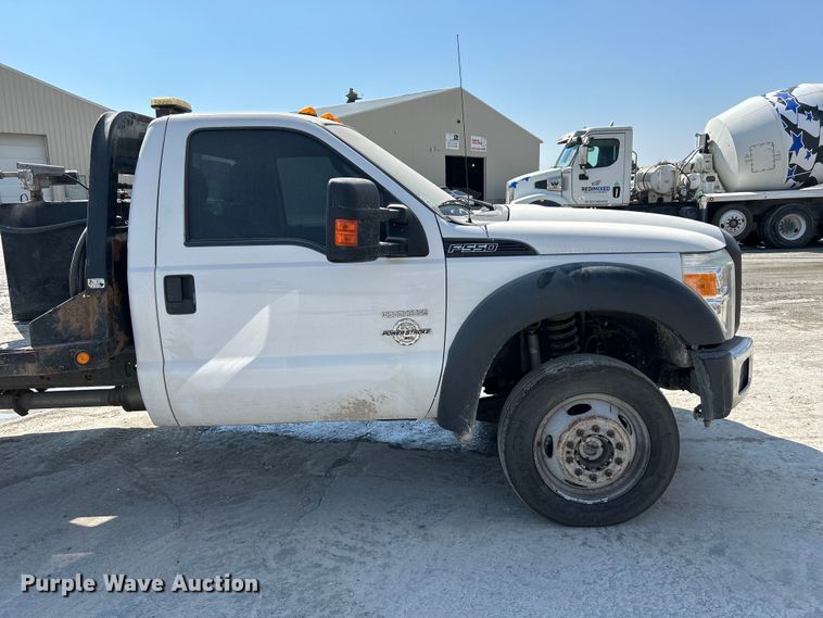 image for item NM9860 2016 Ford F550 flatbed truck