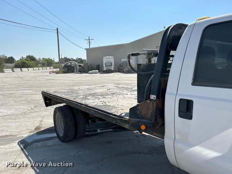 image for item NM9860 2016 Ford F550 flatbed truck
