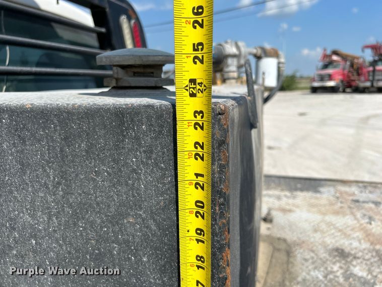 image for item NM9860 2016 Ford F550 flatbed truck