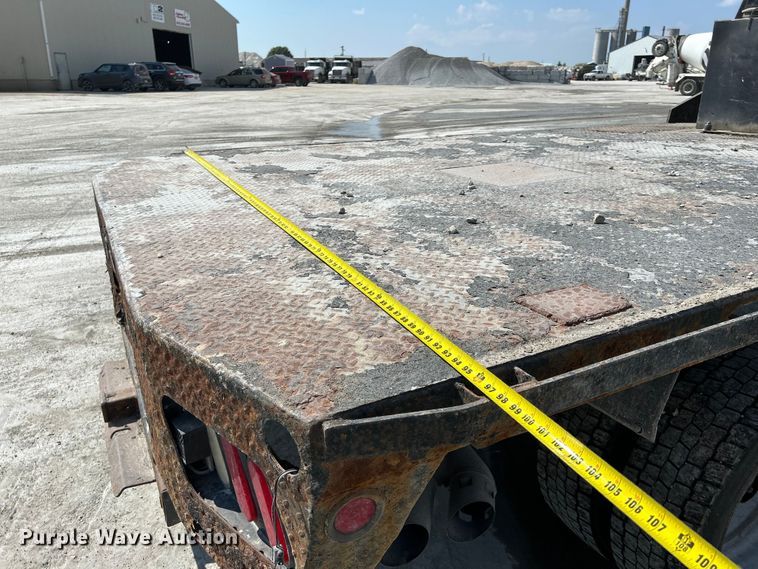 image for item NM9860 2016 Ford F550 flatbed truck