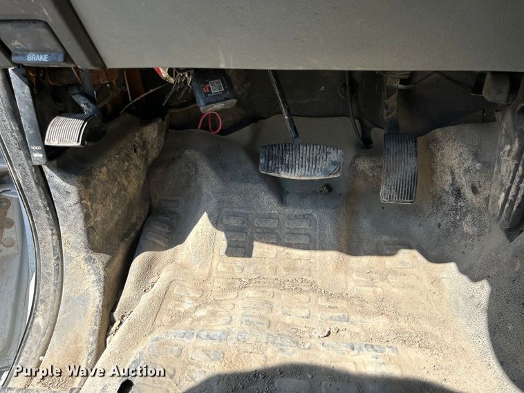 image for item NM9860 2016 Ford F550 flatbed truck