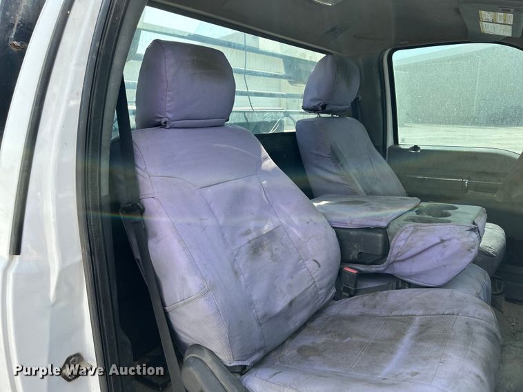 image for item NM9860 2016 Ford F550 flatbed truck