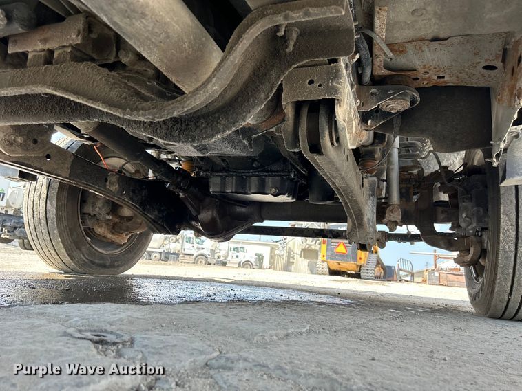 image for item NM9860 2016 Ford F550 flatbed truck