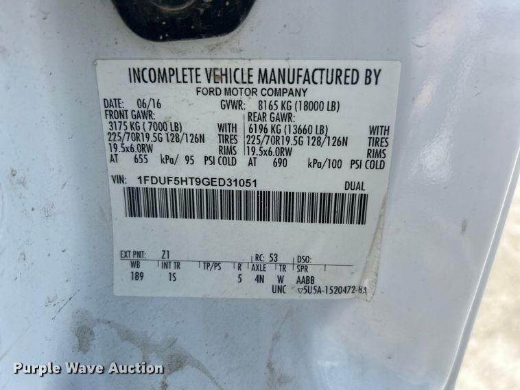 image for item NM9860 2016 Ford F550 flatbed truck