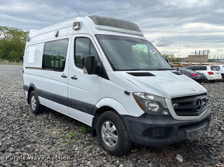 image for item YA1901 2014 Mercedes-Benz Sprinter ambulance