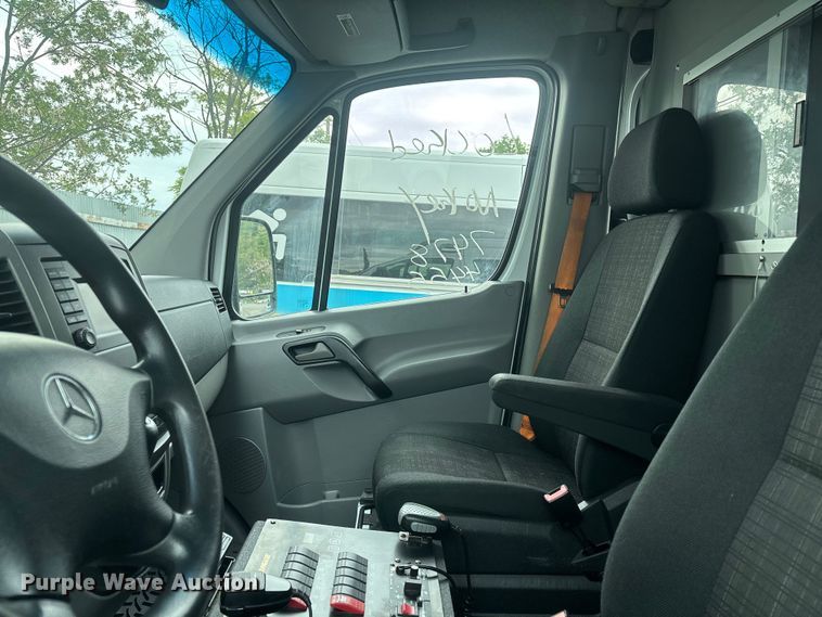 image for item YA1901 2014 Mercedes-Benz Sprinter ambulance
