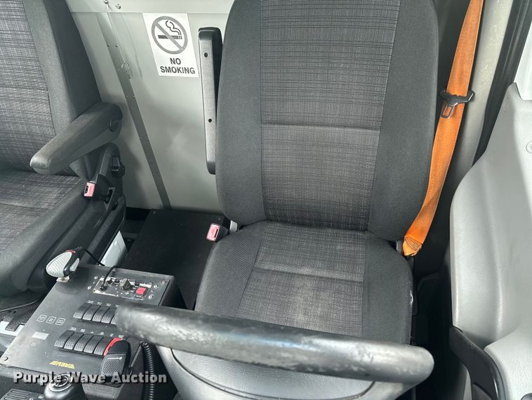 image for item YA1901 2014 Mercedes-Benz Sprinter ambulance