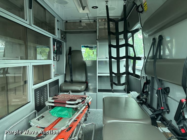 image for item YA1901 2014 Mercedes-Benz Sprinter ambulance