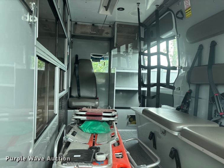 image for item YA1901 2014 Mercedes-Benz Sprinter ambulance