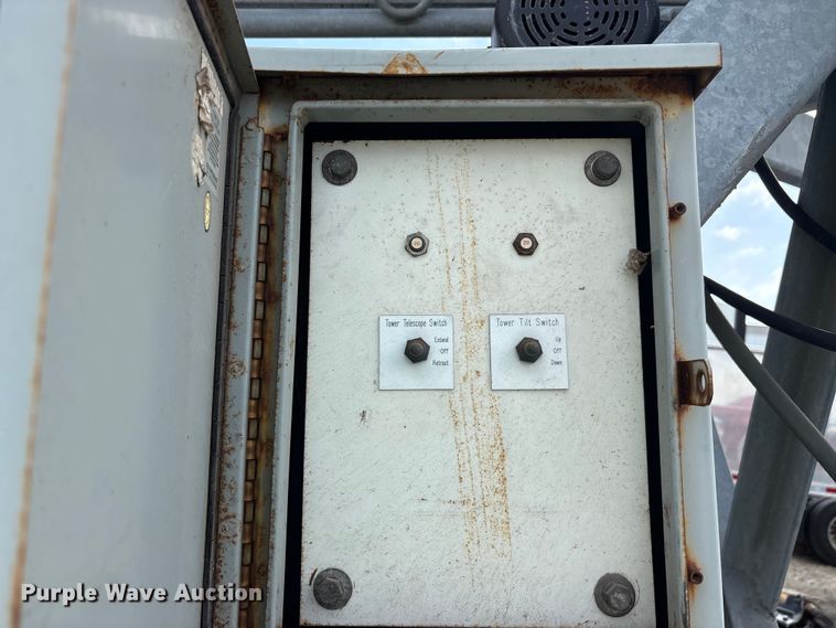 image for item YA3069 1998 Cellxion Lightweight Division antenna tower trailer
