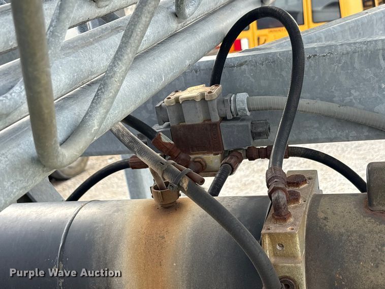 image for item YA3069 1998 Cellxion Lightweight Division antenna tower trailer