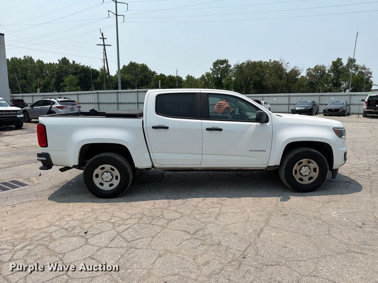 image for item YA3368 2020 Chevrolet Colorado Crew Cab pickup truck
