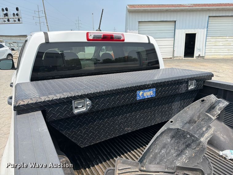 image for item YA3368 2020 Chevrolet Colorado Crew Cab pickup truck