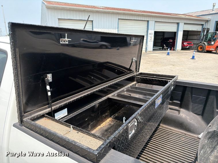 image for item YA3368 2020 Chevrolet Colorado Crew Cab pickup truck