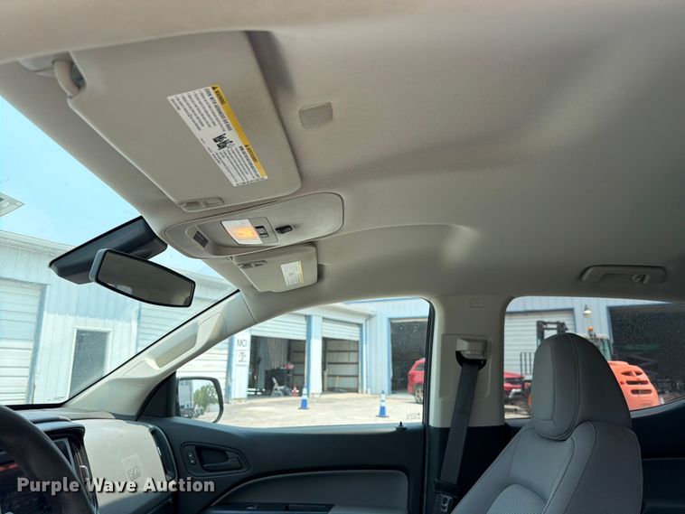 image for item YA3368 2020 Chevrolet Colorado Crew Cab pickup truck