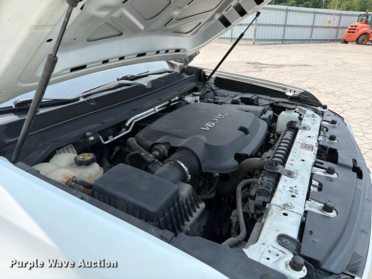 image for item YA3368 2020 Chevrolet Colorado Crew Cab pickup truck