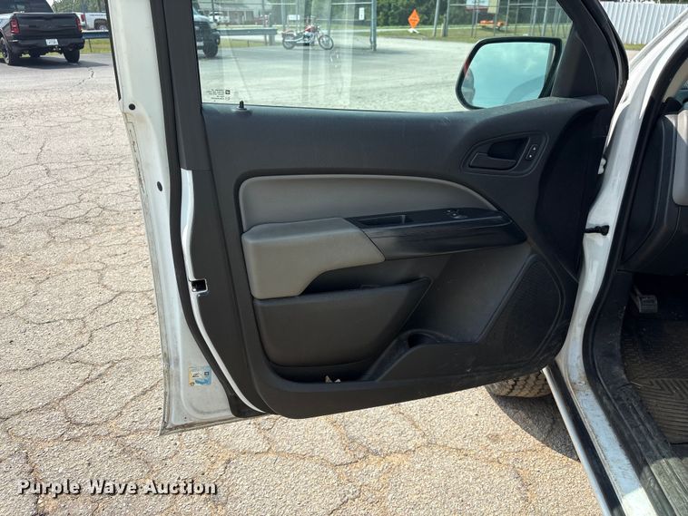 image for item YA3835 2019 Chevrolet Colorado pickup truck