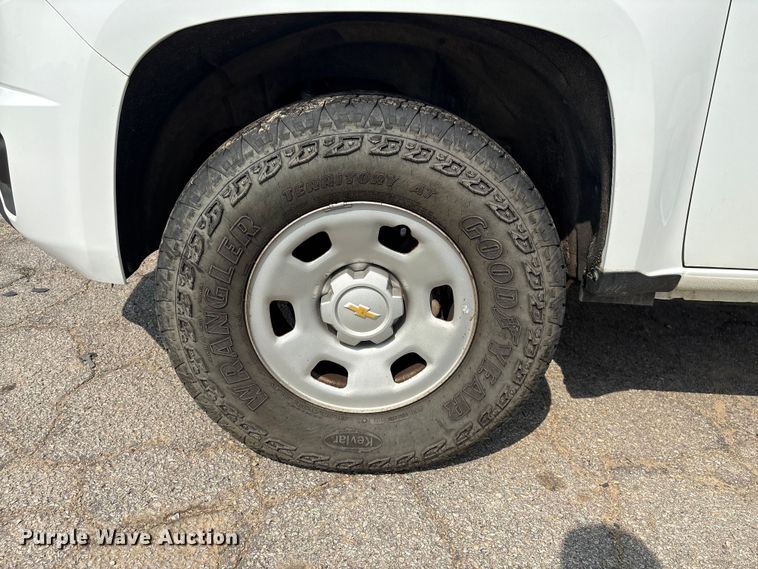 image for item YA3835 2019 Chevrolet Colorado pickup truck