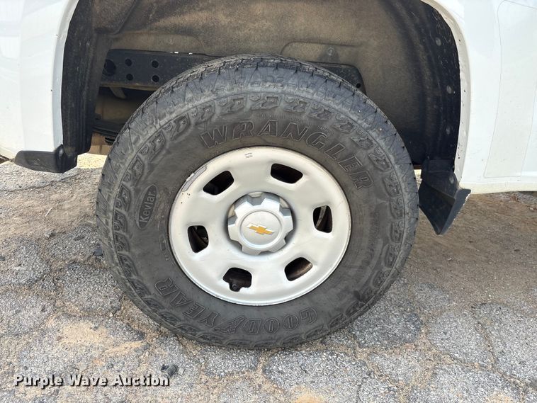 image for item YA3835 2019 Chevrolet Colorado pickup truck
