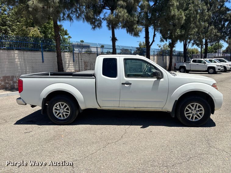 image for item YA3836 2016 Nissan Frontier Crew Cab pickup truck