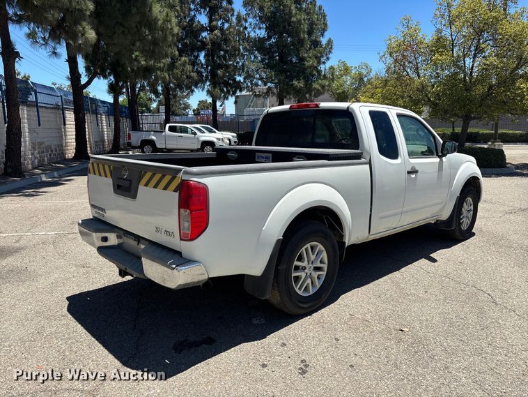 image for item YA3836 2016 Nissan Frontier Crew Cab pickup truck