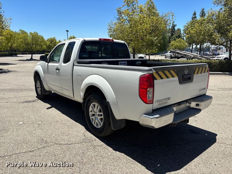 image for item YA3836 2016 Nissan Frontier Crew Cab pickup truck