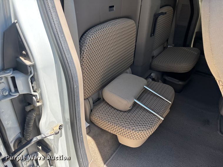 image for item YA3836 2016 Nissan Frontier Crew Cab pickup truck