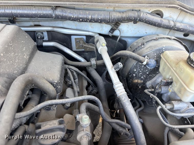 image for item YA3836 2016 Nissan Frontier Crew Cab pickup truck