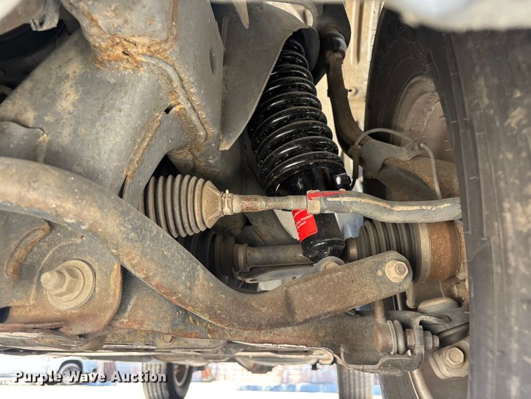 image for item YA3836 2016 Nissan Frontier Crew Cab pickup truck