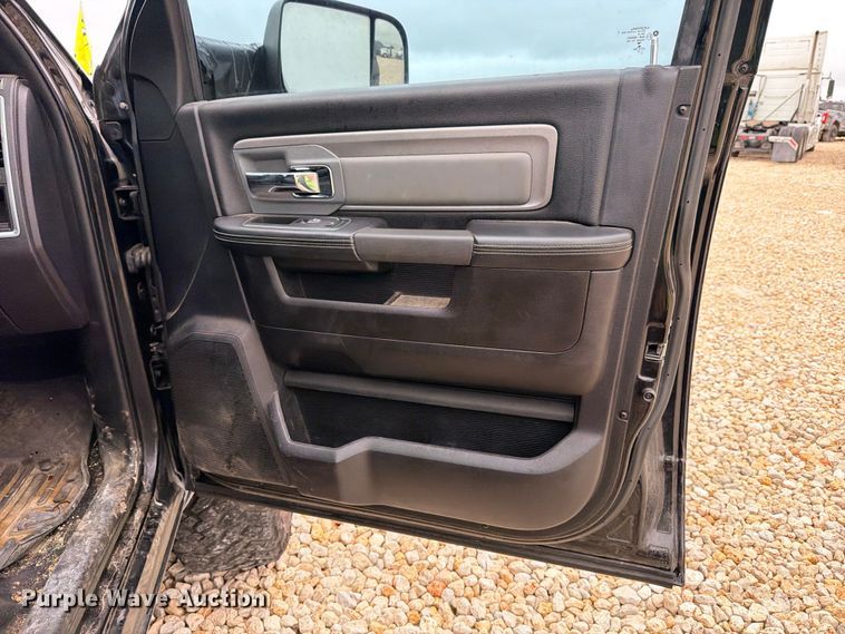 image for item YA3854 2018 Ram 2500 Power Wagon Crew Cab pickup truck