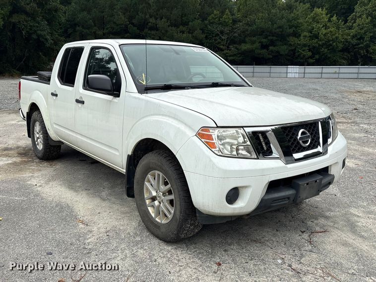 image for item YA3881 2019 Nissan Frontier Crew Cab pickup truck