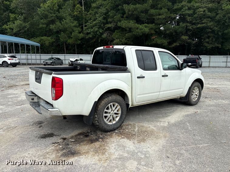 image for item YA3881 2019 Nissan Frontier Crew Cab pickup truck