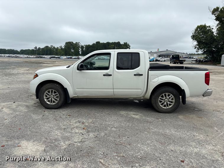 image for item YA3881 2019 Nissan Frontier Crew Cab pickup truck