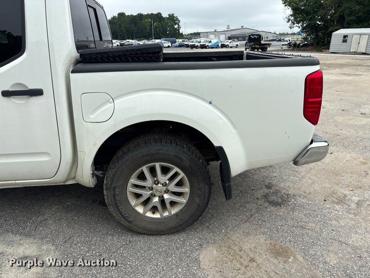image for item YA3881 2019 Nissan Frontier Crew Cab pickup truck