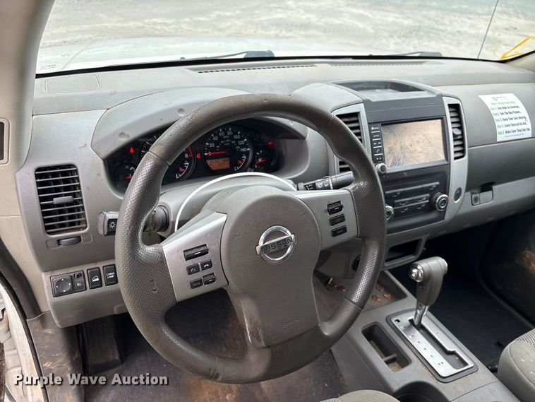 image for item YA3881 2019 Nissan Frontier Crew Cab pickup truck
