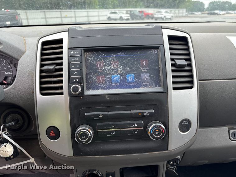 image for item YA3881 2019 Nissan Frontier Crew Cab pickup truck