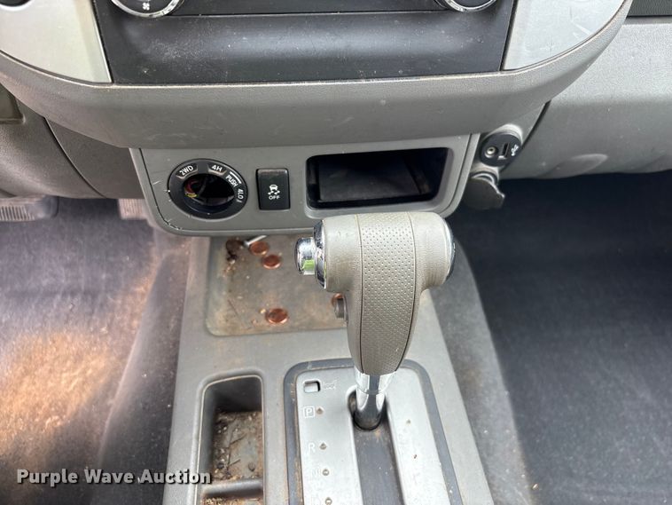 image for item YA3881 2019 Nissan Frontier Crew Cab pickup truck