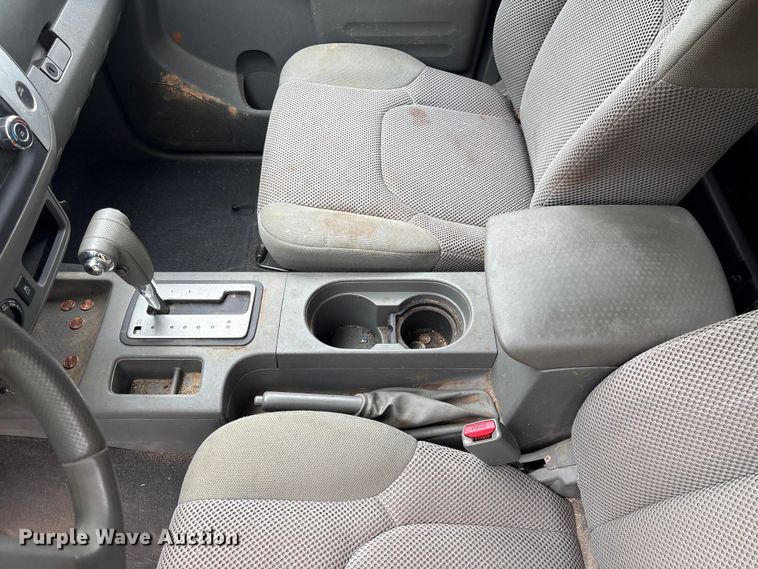image for item YA3881 2019 Nissan Frontier Crew Cab pickup truck