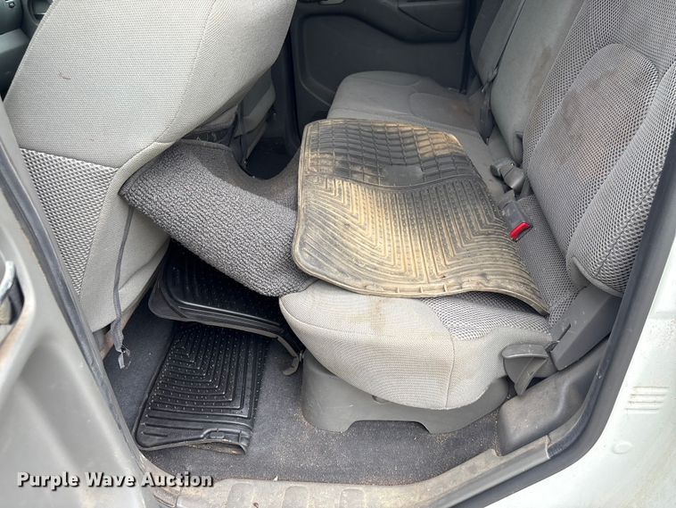 image for item YA3881 2019 Nissan Frontier Crew Cab pickup truck