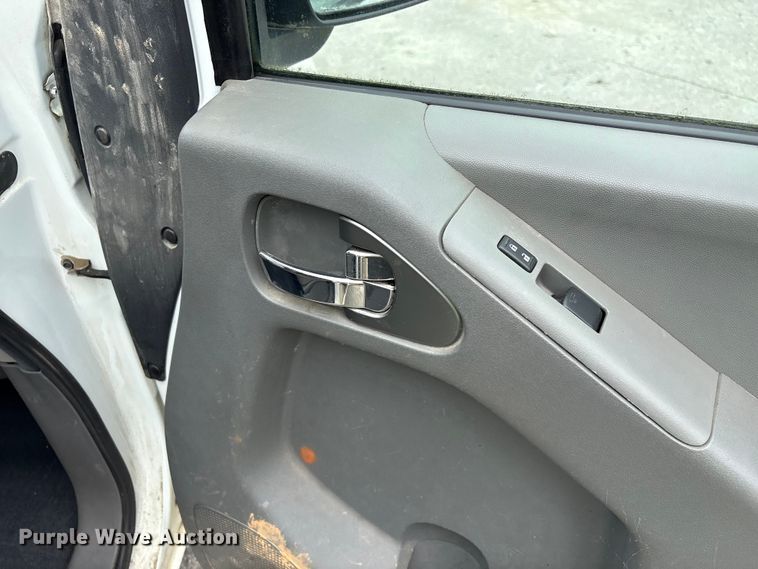 image for item YA3881 2019 Nissan Frontier Crew Cab pickup truck